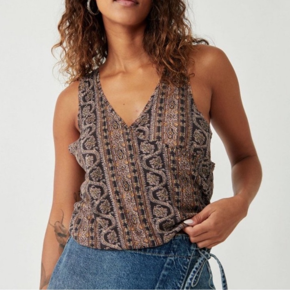 Free People We The Free Bohemian Tank Size XS runs bigger